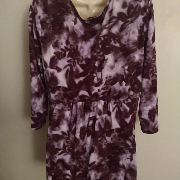 Cute top - Picture 2 of 4